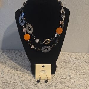 VTG DaVinci Black, Orange, and Silver Necklace Set